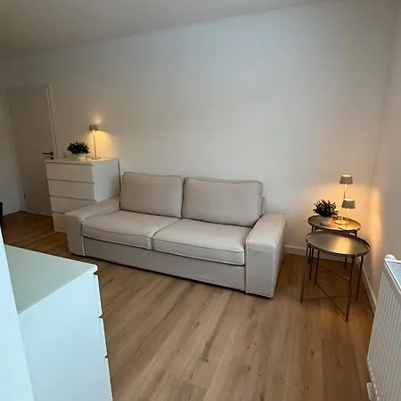 Zentrale Mit Eigenem Eingang Und Stellplatz Lubbecke