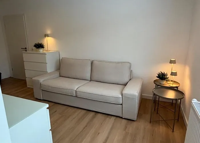 Zentrale Mit Eigenem Eingang Und Stellplatz Lübbecke